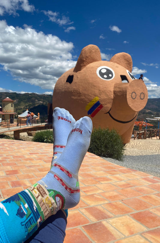 "¡Ponte Bogotá en los Pies! 5 Razones por las Que Nuestras Medias Inspiradas en Bogotá Son un Must-Have"